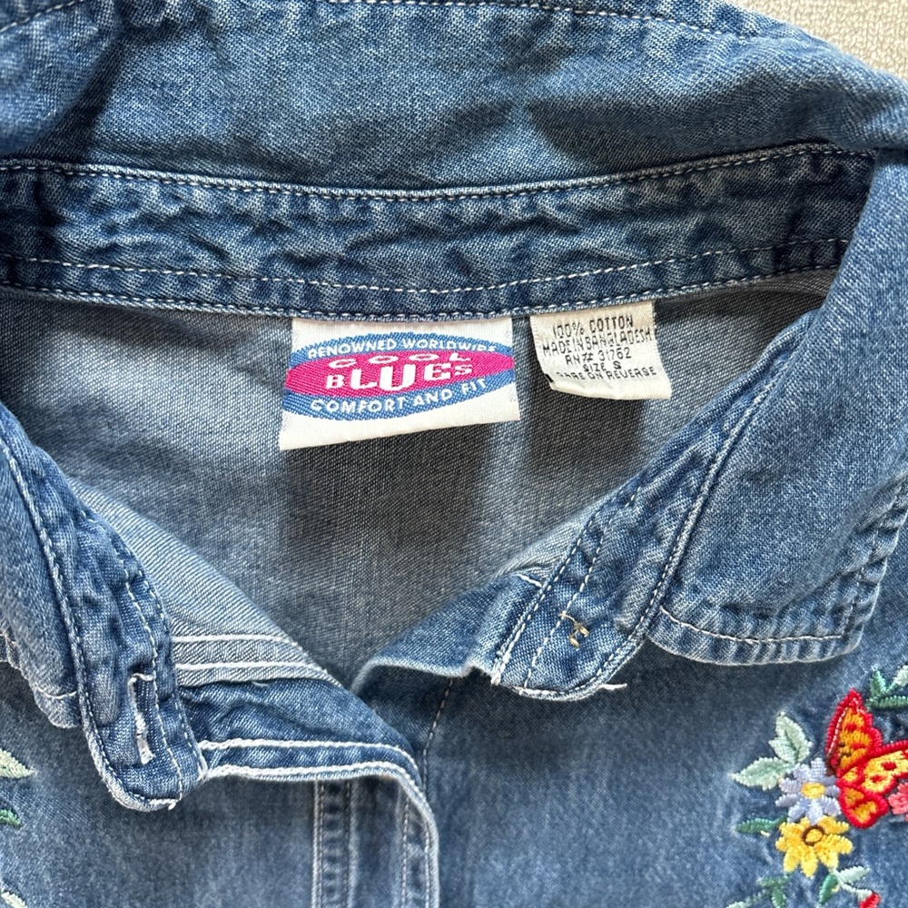 Vintage 2000s Cool Blues Women's Small Denim Butterfly Embroidered Vest - Picture 4 of 6
